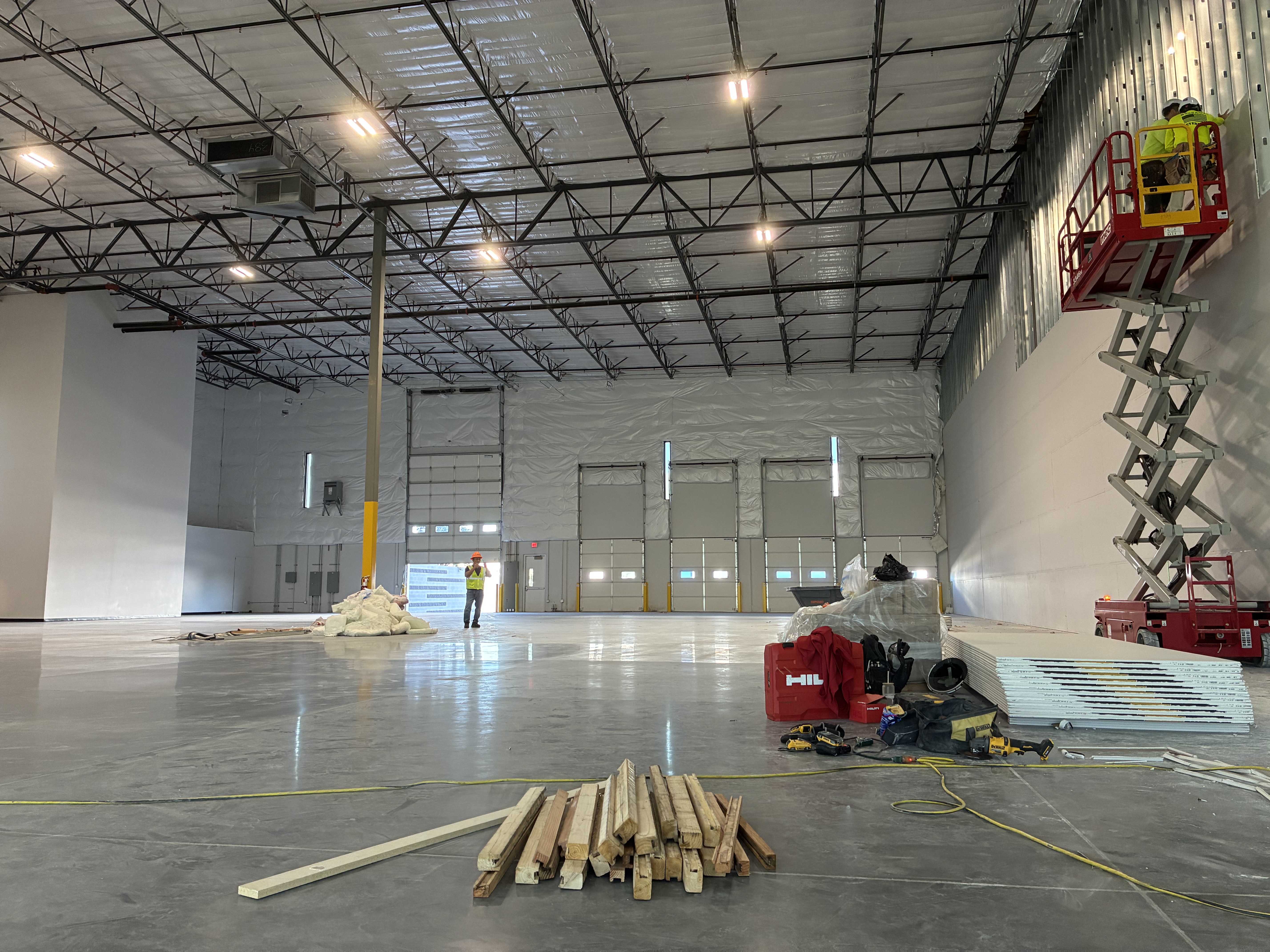 Corporate Office and Warehouse Tenant Improvement project image